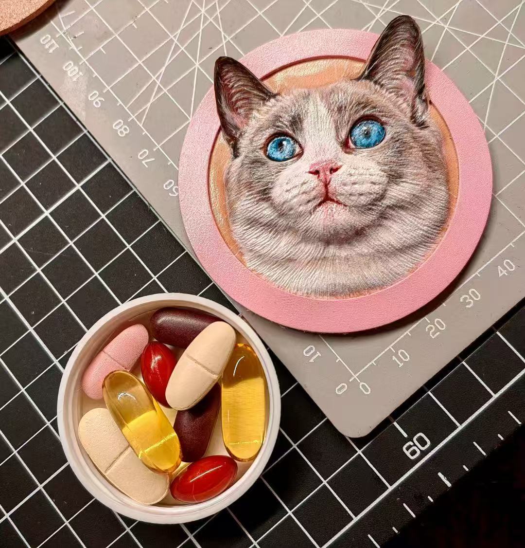 Custom Pet Portrait Keychain - Personalised Handmade Leather 3D Engraved Gift for Pet Lovers, Unique Christmas Present